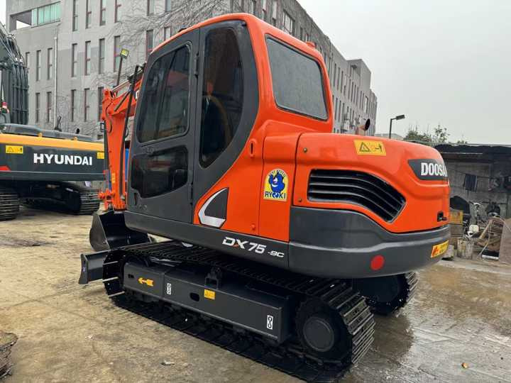 Second Hand Doosan Dx-75 Excavator for Sale - Gravemaskin: bilde 2 Second Hand Doosan Dx-75 Excavator for Sale - Gravemaskin: bilde 2