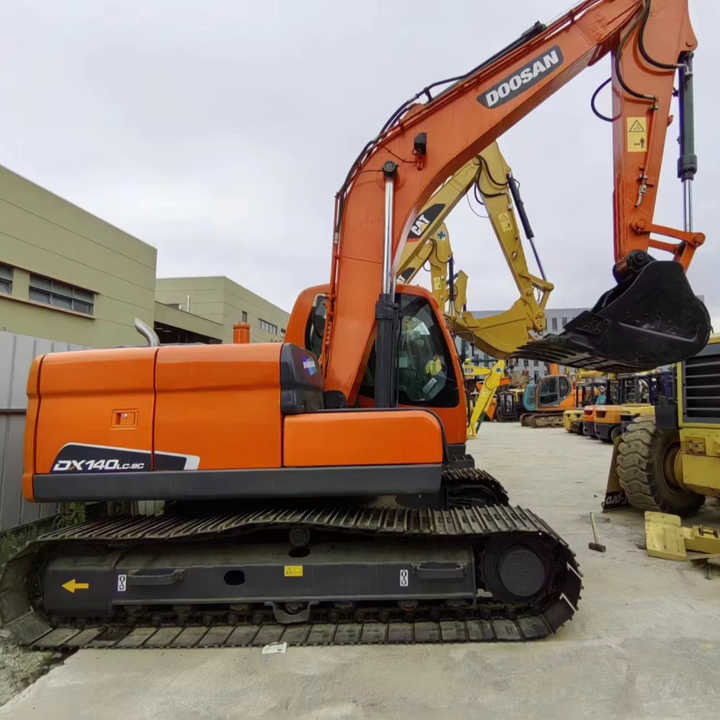 Used Digger DOOSAN DX140 Construction Machinery Construction Digger Used DOOSAN DX140 Cheap Excavator - Beltegraver: bilde 1 Used Digger DOOSAN DX140 Construction Machinery Construction Digger Used DOOSAN DX140 Cheap Excavator - Beltegraver: bilde 1