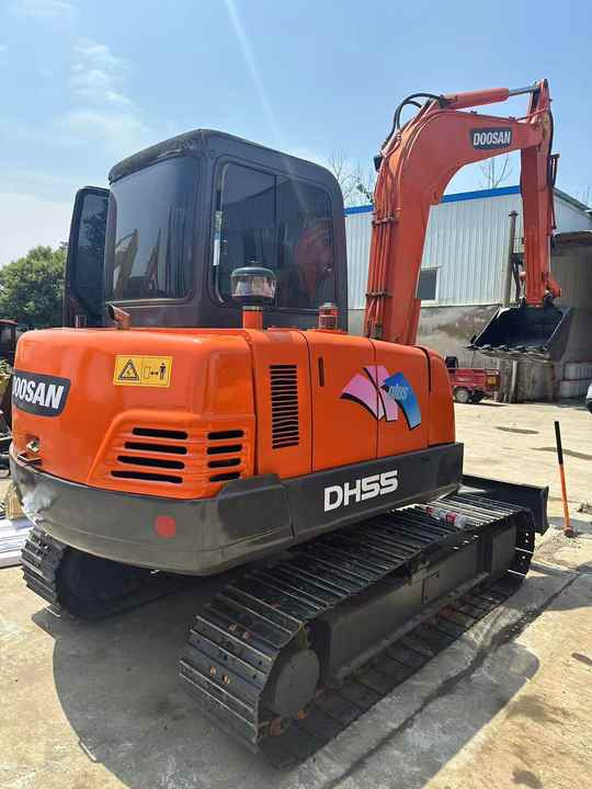 Used Digger Doosan Dh55 Construction Machinery Construction Digger Used Doosan Dh55 Cheap Excavator - Beltegraver: bilde 2 Used Digger Doosan Dh55 Construction Machinery Construction Digger Used Doosan Dh55 Cheap Excavator - Beltegraver: bilde 2