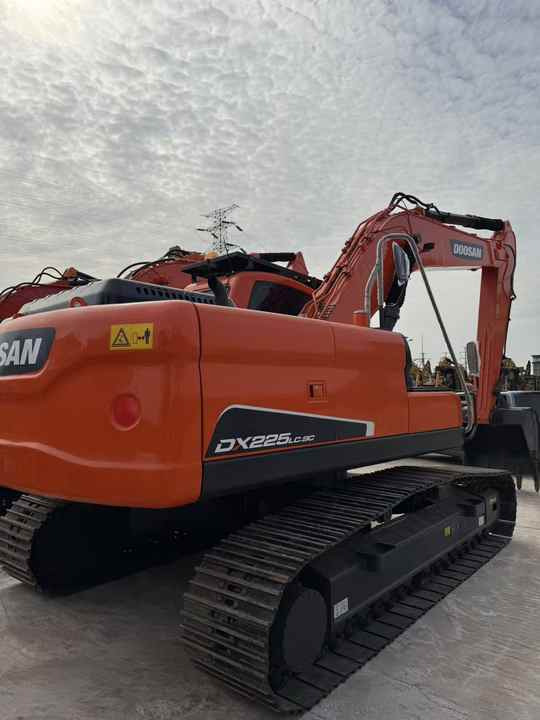 Used Doosan DX225LC-9C Hydraulic Excavator 25 Ton Doosan Dx225 Crawler Excavator with Excellent Performance Low Price for Sale - Gravemaskin: bilde 3 Used Doosan DX225LC-9C Hydraulic Excavator 25 Ton Doosan Dx225 Crawler Excavator with Excellent Performance Low Price for Sale - Gravemaskin: bilde 3
