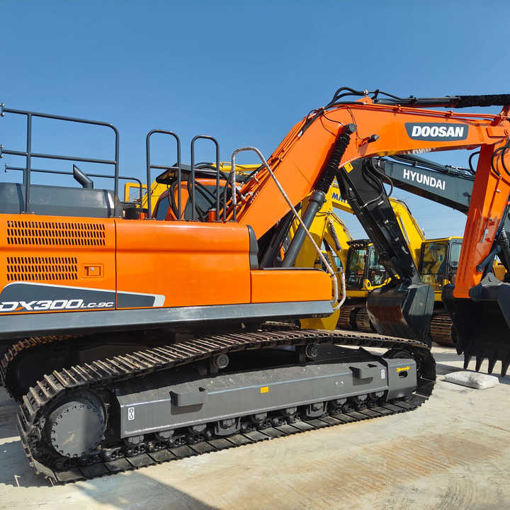 Used Doosan DX300LC-9C Excavator with Little Time Used in Excellent Condition Korea Brand Doosan 30 Tons Excavator for Sale - Gravemaskin: bilde 1 Used Doosan DX300LC-9C Excavator with Little Time Used in Excellent Condition Korea Brand Doosan 30 Tons Excavator for Sale - Gravemaskin: bilde 1