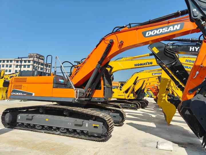 Used Doosan DX300LC-9C Excavator with Little Time Used in Excellent Condition Korea Brand Doosan 30 Tons Excavator for Sale - Gravemaskin: bilde 4 Used Doosan DX300LC-9C Excavator with Little Time Used in Excellent Condition Korea Brand Doosan 30 Tons Excavator for Sale - Gravemaskin: bilde 4