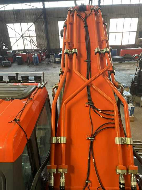 Used Excavator Doosan DX600 Excavators Mini Equipment Earth Moving Machinery Doosan Digger Excavator for Sale - Gravemaskin: bilde 4 Used Excavator Doosan DX600 Excavators Mini Equipment Earth Moving Machinery Doosan Digger Excavator for Sale - Gravemaskin: bilde 4