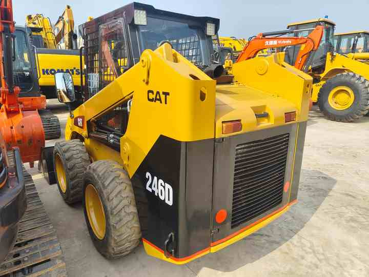 Used Front Loader Tractor CAT 246D Skid Steer Loader / Used Cat 226B 246C 246d Mini Skid Steer Loader in Stock - Kompaktlaster: bilde 5 Used Front Loader Tractor CAT 246D Skid Steer Loader / Used Cat 226B 246C 246d Mini Skid Steer Loader in Stock - Kompaktlaster: bilde 5