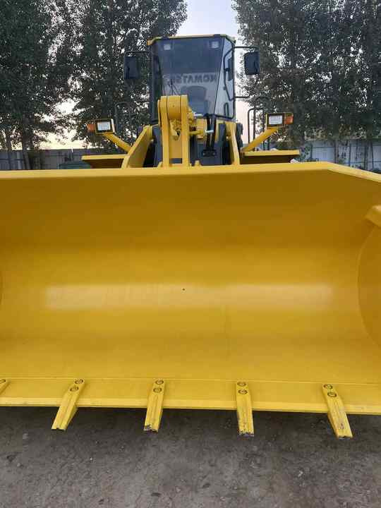 Used Komatsu WA380-3 Front Loader in Very Good Condition Strong Power komatsu 380 Wheel Loader Low Price Hot Sale - Hjullaster: bilde 3 Used Komatsu WA380-3 Front Loader in Very Good Condition Strong Power komatsu 380 Wheel Loader Low Price Hot Sale - Hjullaster: bilde 3