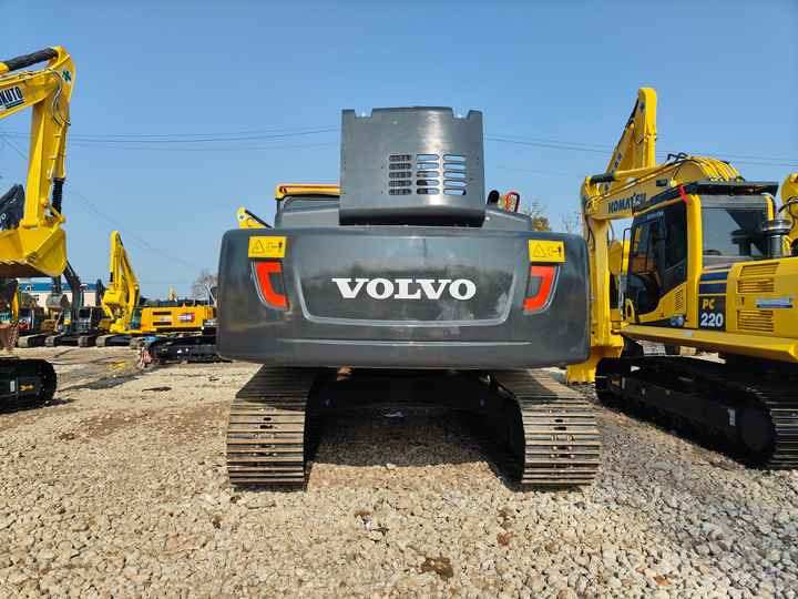 Used VOLVO EC240 Excavator for Sale with Good Performance and Low Price Powerful Construction Machinery for Sale - Gravemaskin: bilde 5 Used VOLVO EC240 Excavator for Sale with Good Performance and Low Price Powerful Construction Machinery for Sale - Gravemaskin: bilde 5