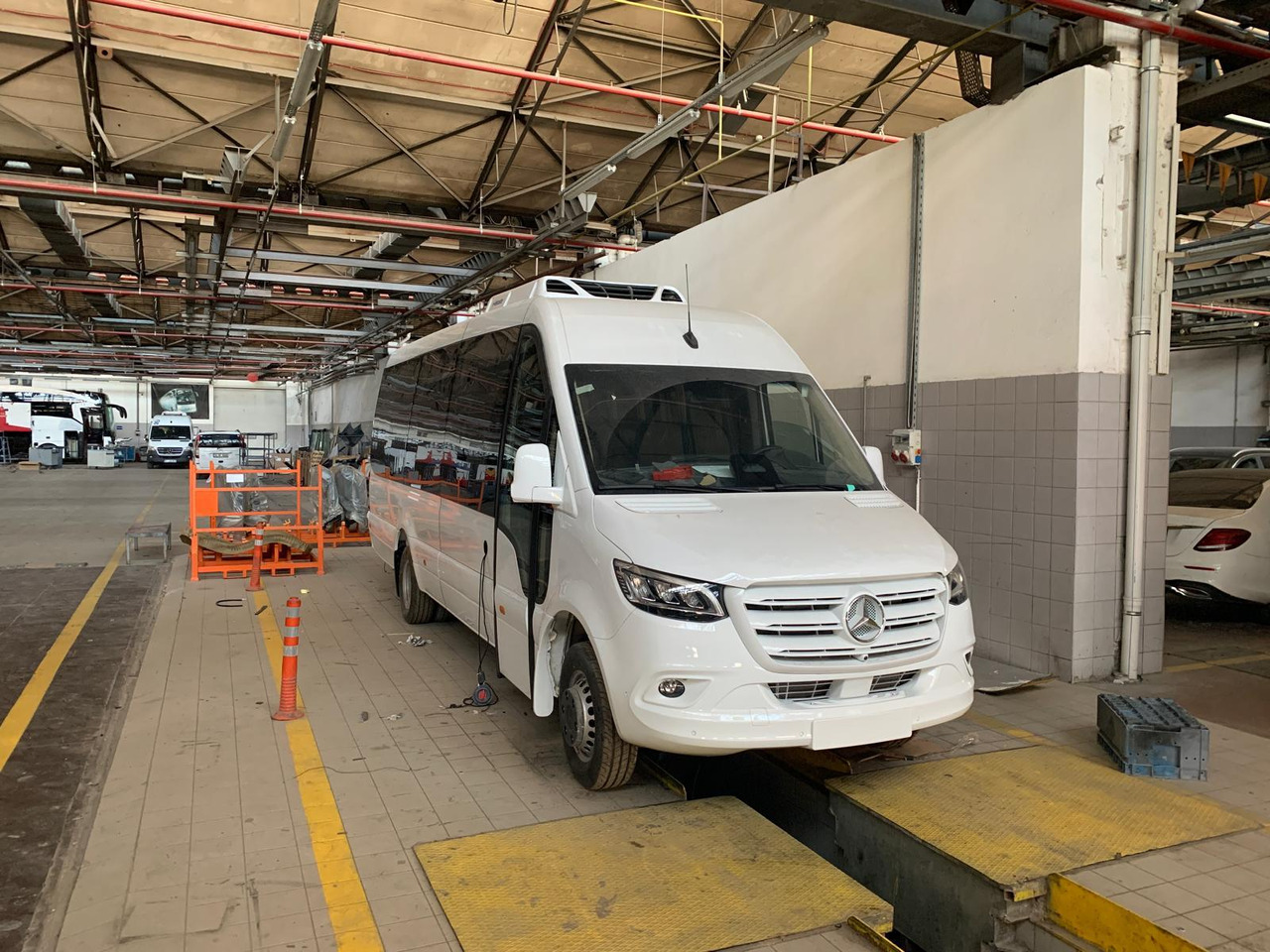 MERCEDES-BENZ SPRINTER 519 - Minibuss, Persontransport: bilde 1 MERCEDES-BENZ SPRINTER 519 - Minibuss, Persontransport: bilde 1