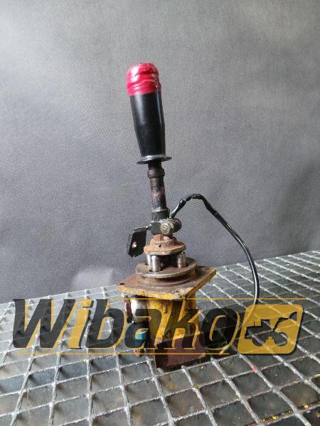 Joystick Komatsu PC300-5 - Førerhus og interiør for Bygg og anlegg: bilde 1 Joystick Komatsu PC300-5 - Førerhus og interiør for Bygg og anlegg: bilde 1