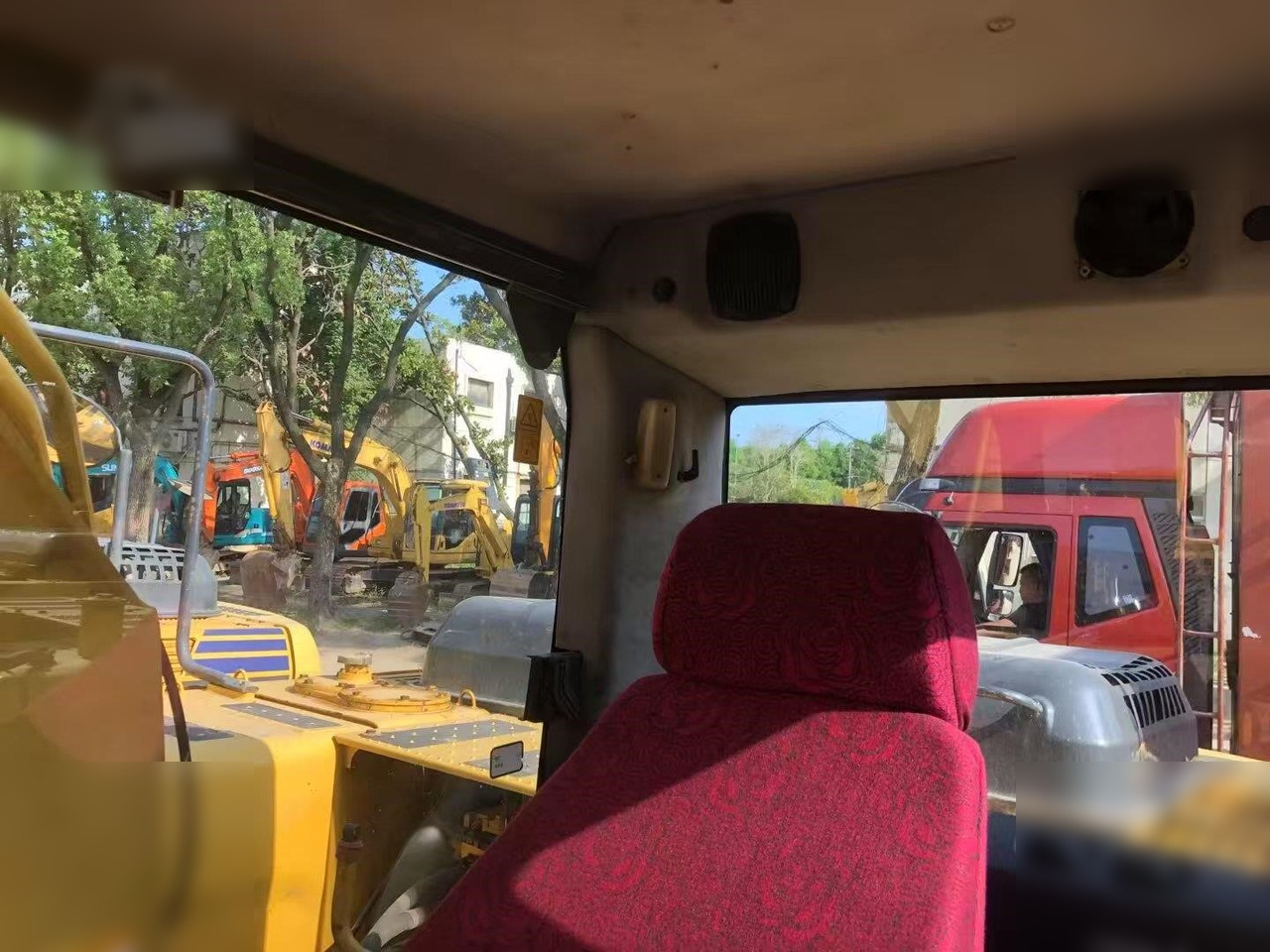 Beltegraver KOMATSU PC220-8: bilde 15