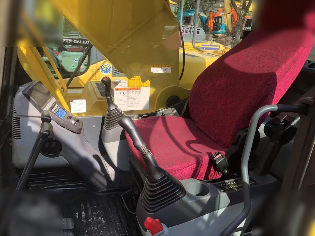 Beltegraver KOMATSU PC220-8: bilde 6