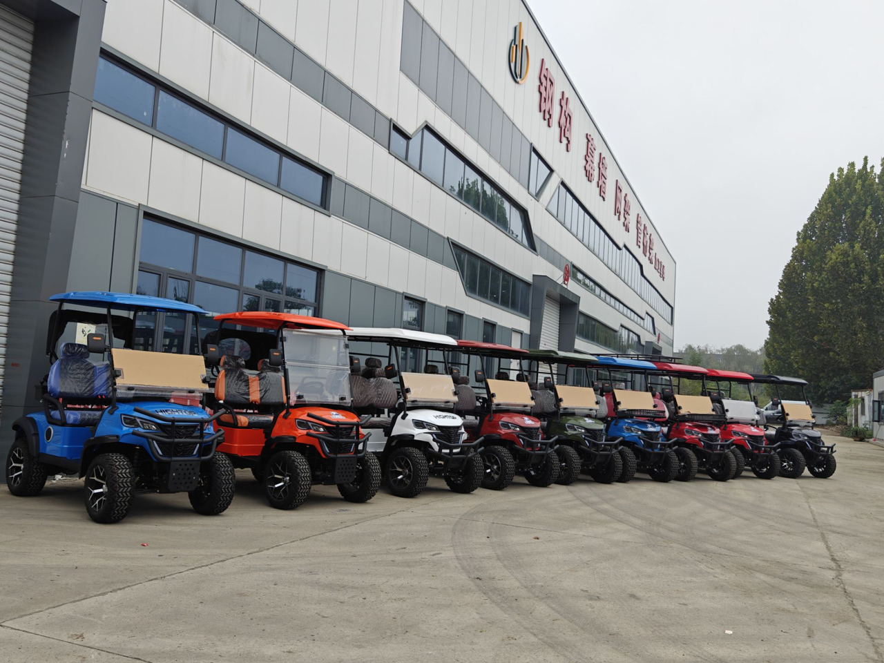 MAYTOP HIGHTOP MF Golf Cart with Electric or Petrol engine 2-8seats - Bybuss: bilde 1 MAYTOP HIGHTOP MF Golf Cart with Electric or Petrol engine 2-8seats - Bybuss: bilde 1