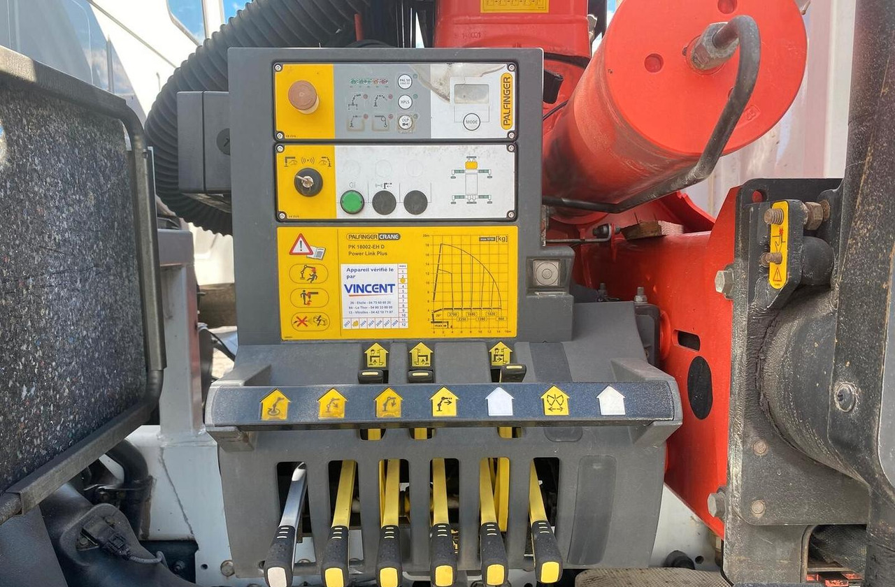 IVECO STRALIS AD260S36 CASSONE FISSO E GRU - Planbil, Kranbil: bilde 4 IVECO STRALIS AD260S36 CASSONE FISSO E GRU - Planbil, Kranbil: bilde 4