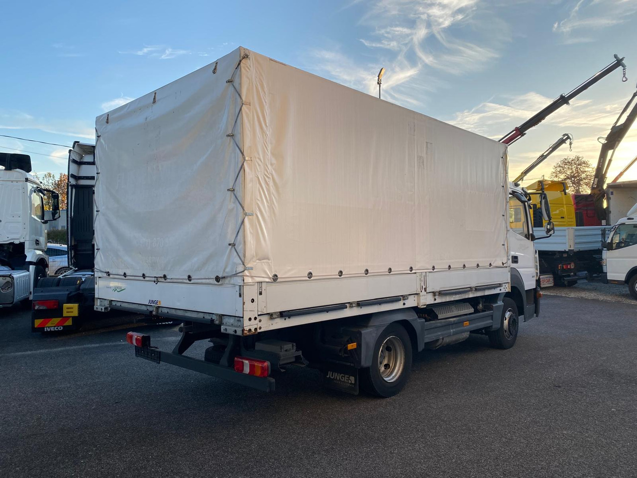 MERCEDES-BENZ 816 ATEGO - Kapellbil: bilde 4 MERCEDES-BENZ 816 ATEGO - Kapellbil: bilde 4