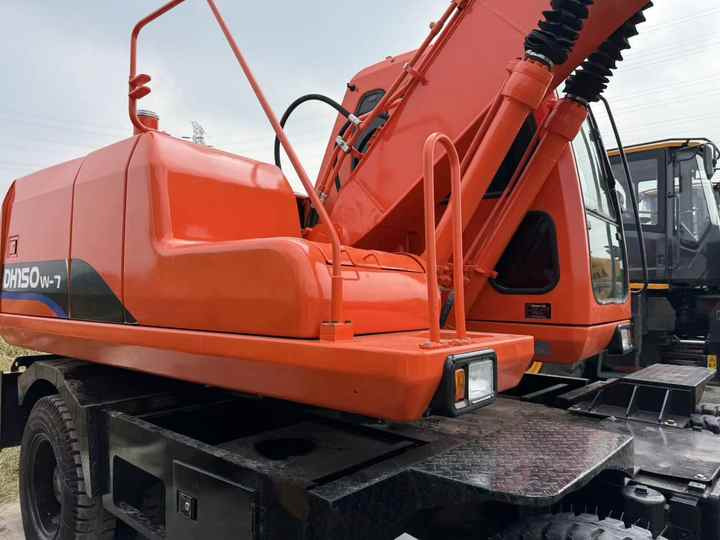 90% Brand New Doosan Brand Dh150w-7 Wheel Excavator in Stock Used Korea Brand Doosan Dh55 Dh60 Dh150 Dh210 Excavator for Sale - Hjulgraver: bilde 5 90% Brand New Doosan Brand Dh150w-7 Wheel Excavator in Stock Used Korea Brand Doosan Dh55 Dh60 Dh150 Dh210 Excavator for Sale - Hjulgraver: bilde 5