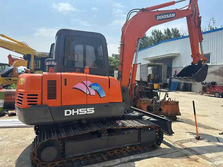 90% New Mini Excavator Doosan DH55 Second-hand Excavator 5 Ton Mini Used Excavator for Sale in Low Price - Minigraver: bilde 5 90% New Mini Excavator Doosan DH55 Second-hand Excavator 5 Ton Mini Used Excavator for Sale in Low Price - Minigraver: bilde 5