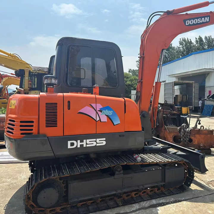 90% New Mini Excavator Doosan DH55 Second-hand Excavator 5 Ton Mini Used Excavator for Sale in Low Price - Minigraver: bilde 1 90% New Mini Excavator Doosan DH55 Second-hand Excavator 5 Ton Mini Used Excavator for Sale in Low Price - Minigraver: bilde 1