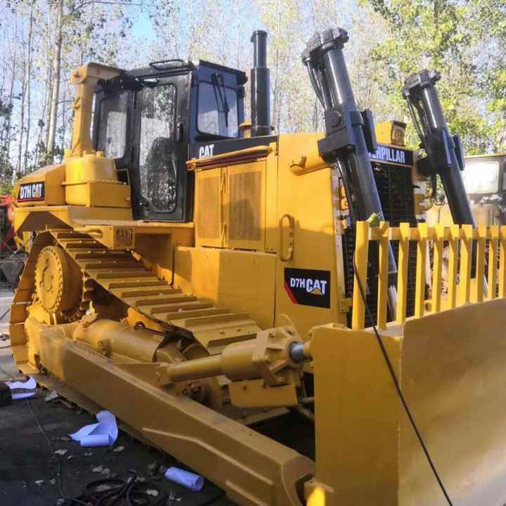 Second Hand Caterpillar CAT D7H D7G D7R Bulldozer, Used CAT D7H Japan Import in Good Condition - Bulldozer: bilde 1 Second Hand Caterpillar CAT D7H D7G D7R Bulldozer, Used CAT D7H Japan Import in Good Condition - Bulldozer: bilde 1