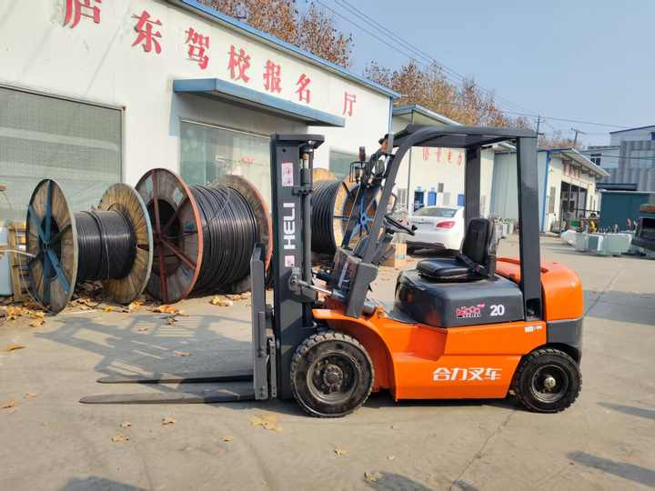 Used China Famous Brand HeLi Brand 2t Forklift for Sale HeLi Brand 2t 3t 5t 7t 10t Forklift Can Provide for You Best Price - Gaffeltruck: bilde 2 Used China Famous Brand HeLi Brand 2t Forklift for Sale HeLi Brand 2t 3t 5t 7t 10t Forklift Can Provide for You Best Price - Gaffeltruck: bilde 2