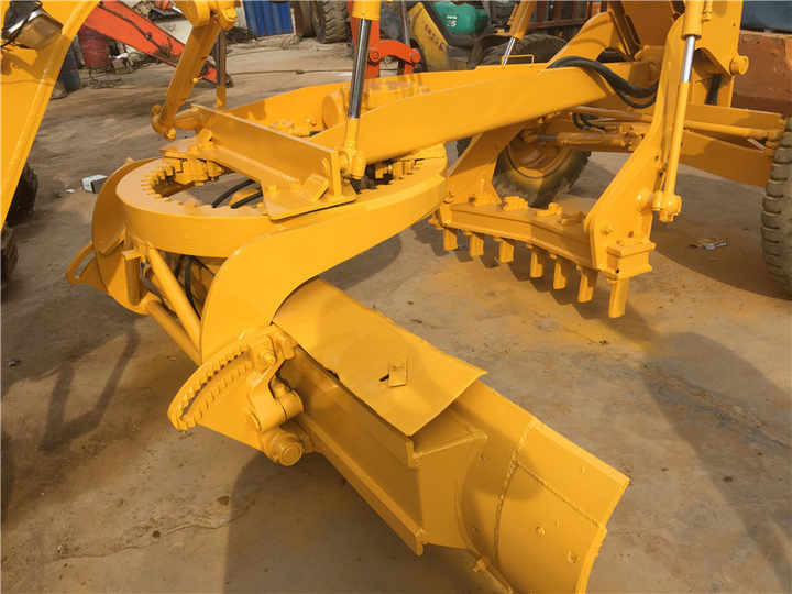 Used Komatsu GD305 Motor Grader Cheap Price Komatsu Road Grader GD305 Good Condition in China - Grader: bilde 2 Used Komatsu GD305 Motor Grader Cheap Price Komatsu Road Grader GD305 Good Condition in China - Grader: bilde 2
