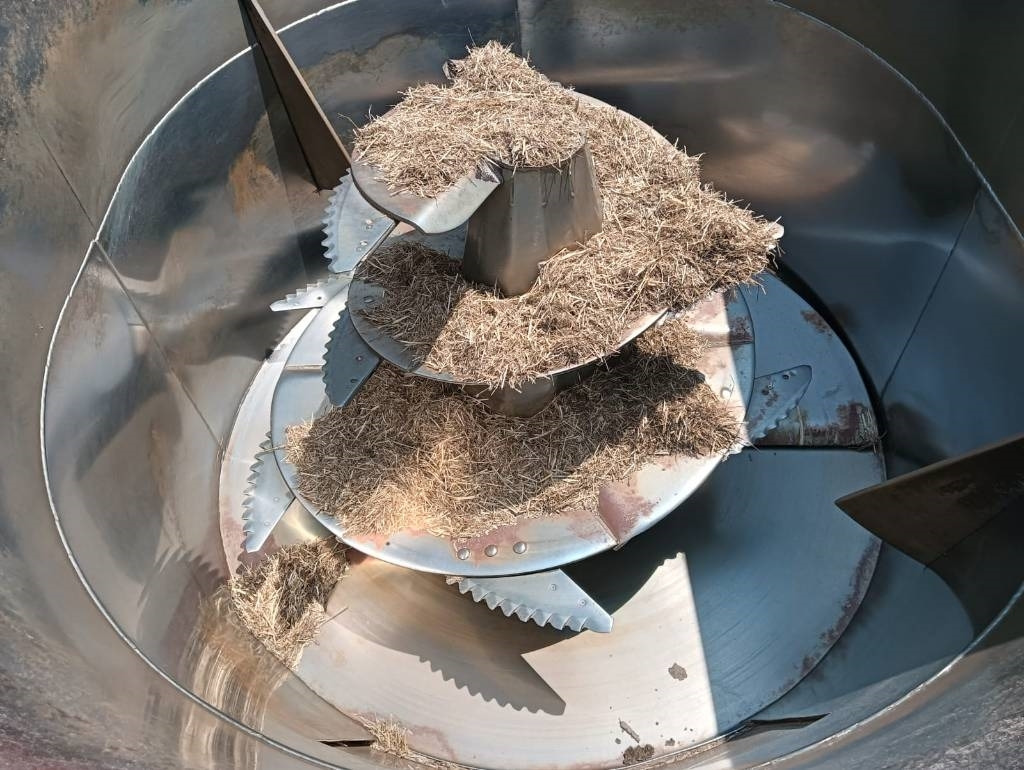 AGM W14 MC - Fullfôrblander: bilde 3 AGM W14 MC - Fullfôrblander: bilde 3