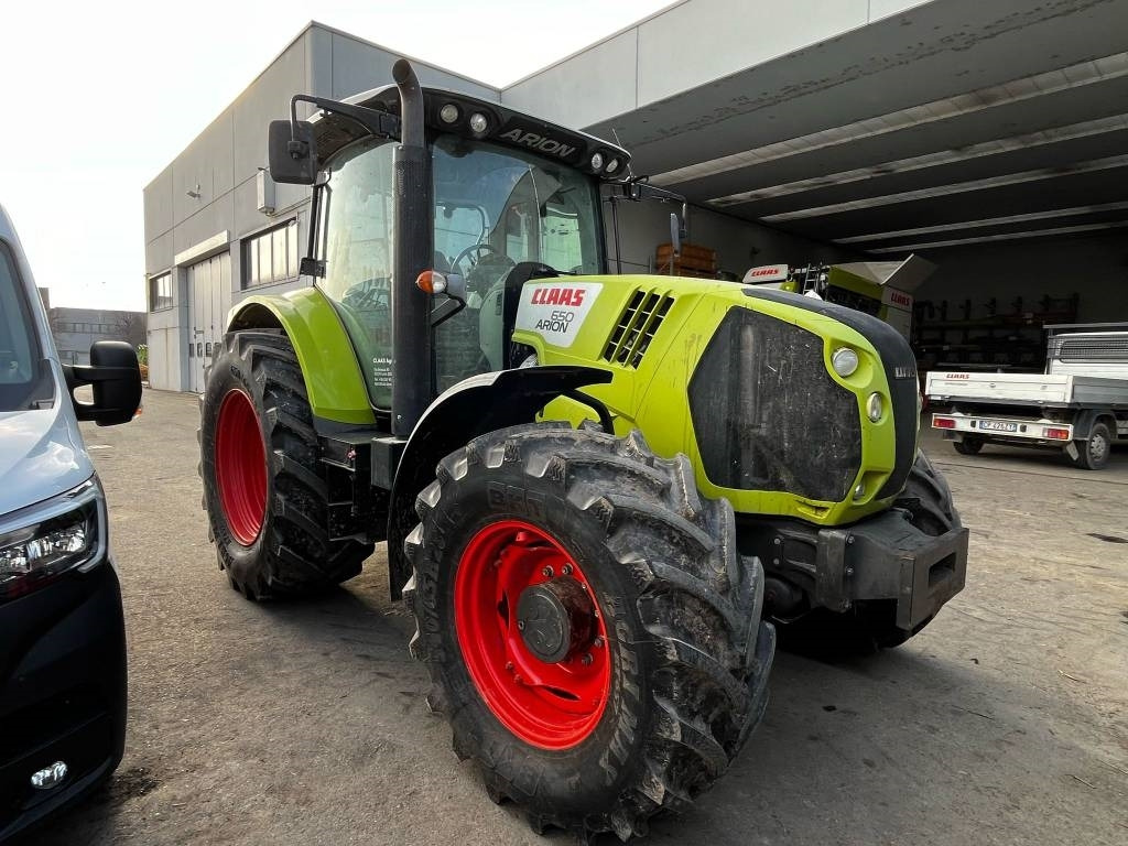 Claas Arion 650 - Traktor: bilde 1 Claas Arion 650 - Traktor: bilde 1