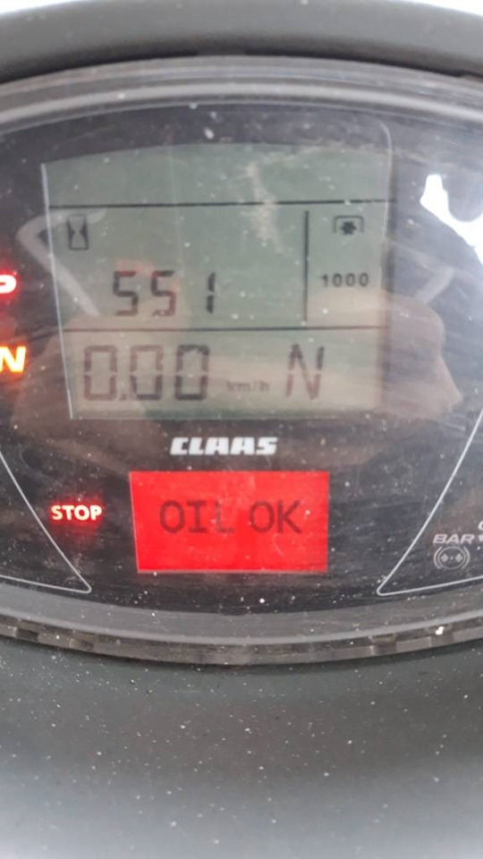 Claas Axion 830 Cmatic - Traktor: bilde 3 Claas Axion 830 Cmatic - Traktor: bilde 3