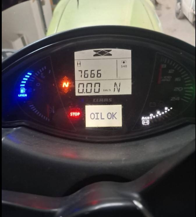 Claas Axion 830 Cmatic - Traktor: bilde 5 Claas Axion 830 Cmatic - Traktor: bilde 5