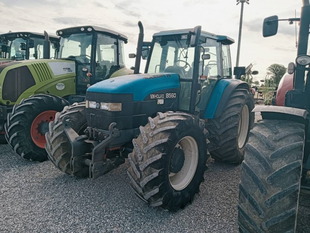 New Holland 8560 - Traktor: bilde 3 New Holland 8560 - Traktor: bilde 3