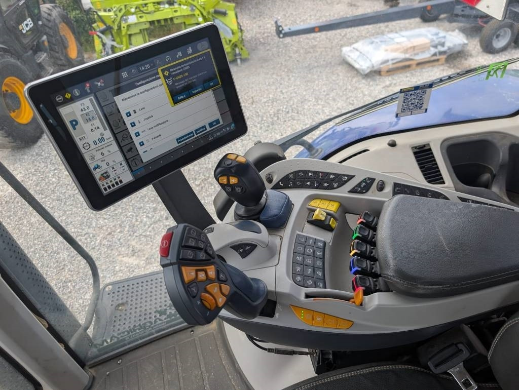 New Holland T 8.380 - Traktor: bilde 4 New Holland T 8.380 - Traktor: bilde 4