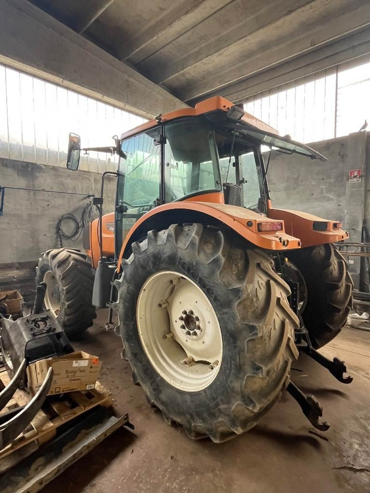 Renault Ares 640 RZ - Traktor: bilde 2 Renault Ares 640 RZ - Traktor: bilde 2