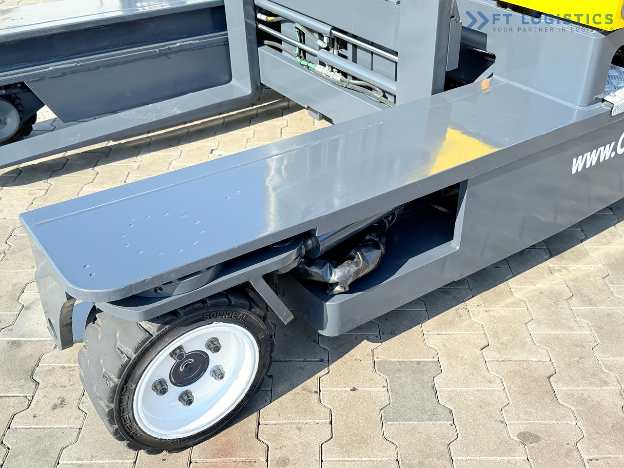 COMBILIFT C3000 / GAS / TRIPLEX - 4900MM / ONLY 1537 HOURS / FORK POSITIONER / CABIN / LIKE NEW - 4-veis truck: bilde 4 COMBILIFT C3000 / GAS / TRIPLEX - 4900MM / ONLY 1537 HOURS / FORK POSITIONER / CABIN / LIKE NEW - 4-veis truck: bilde 4