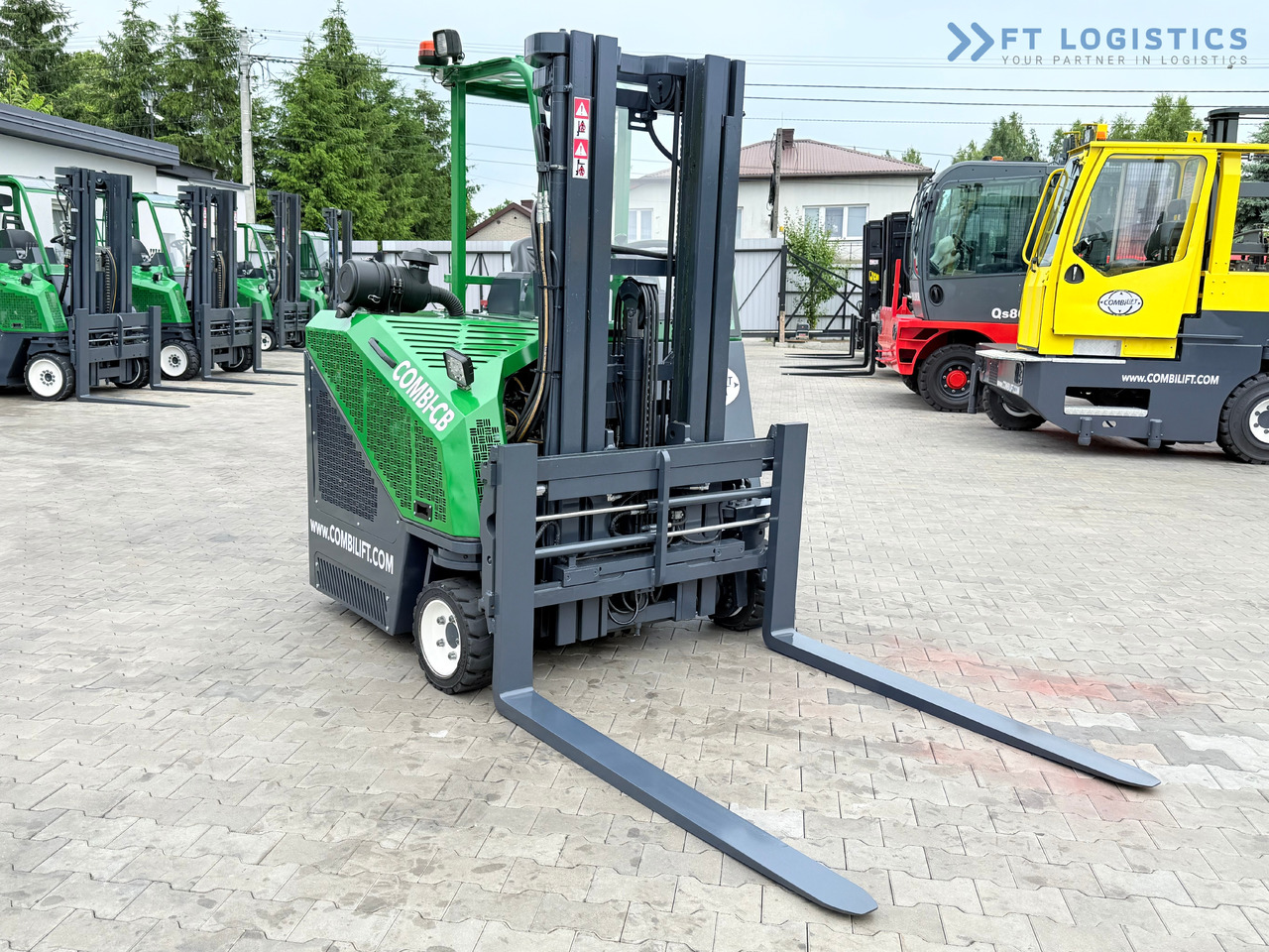 COMBILIFT CB3000 / DIESEL / TRIPLEX 4900MM / FREE LIFT / SIDESHIFT / FORK POSITIONER / 1500MM FORKS / LIKE NEW - 4-veis truck: bilde 5 COMBILIFT CB3000 / DIESEL / TRIPLEX 4900MM / FREE LIFT / SIDESHIFT / FORK POSITIONER / 1500MM FORKS / LIKE NEW - 4-veis truck: bilde 5