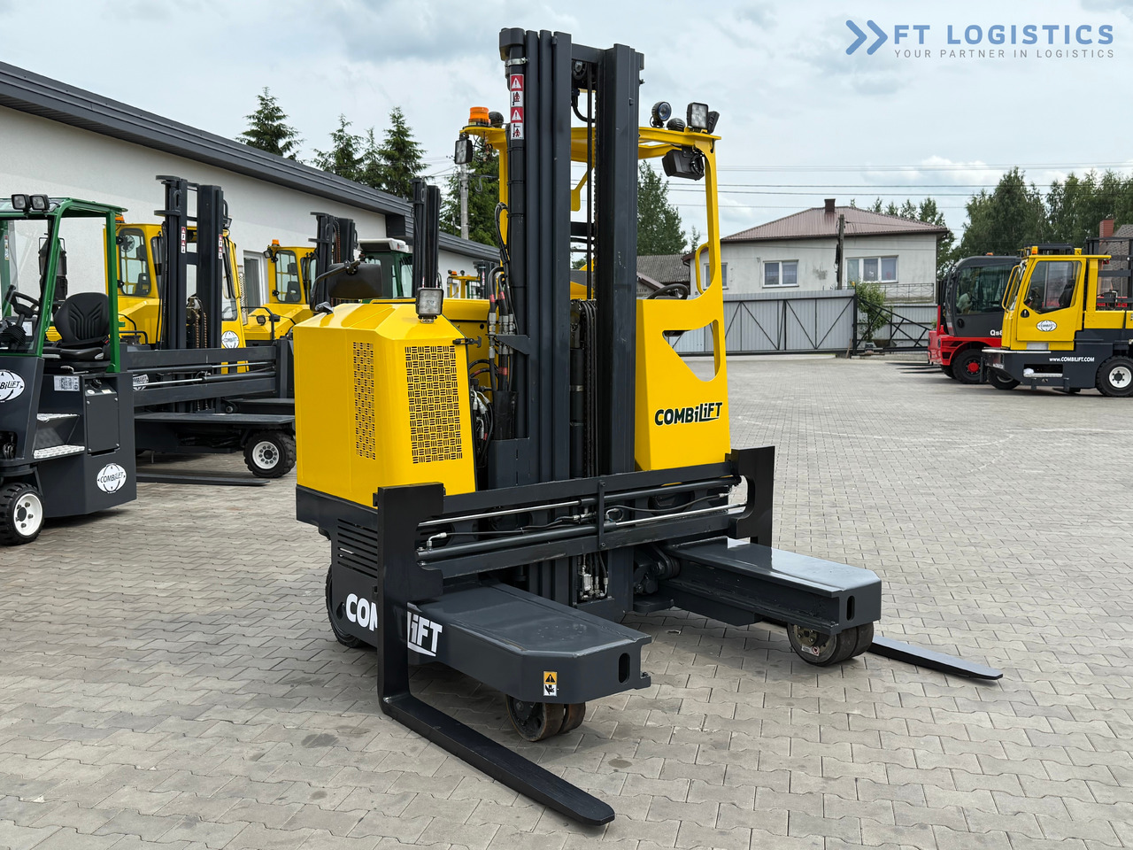 COMBILIFT MR / ELECTRIC / TRIPLEX – 6000MM / FULL FREE LIFT / WIDE POSITIONER / FORK SIDESHIFT / ONLY 1400 HOURS / LIKE NEW - 4-veis truck: bilde 4 COMBILIFT MR / ELECTRIC / TRIPLEX – 6000MM / FULL FREE LIFT / WIDE POSITIONER / FORK SIDESHIFT / ONLY 1400 HOURS / LIKE NEW - 4-veis truck: bilde 4