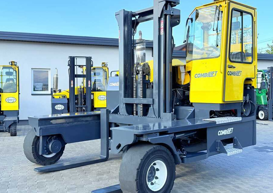 Combilift C14000 / DUPLEX - 3600 / GAS / FREE-LIFT - 4-veis truck: bilde 1 Combilift C14000 / DUPLEX - 3600 / GAS / FREE-LIFT - 4-veis truck: bilde 1