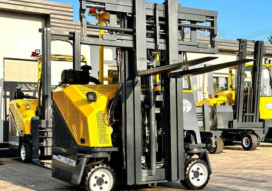 Leie  Combilift C2500CB - DIESEL - TRIPLEX - 2018 - LIKE NEW Combilift C2500CB - DIESEL - TRIPLEX - 2018 - LIKE NEW: bilde 12