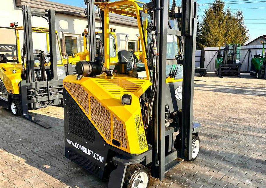 Leie  Combilift C2500CB - DIESEL - TRIPLEX - 2018 - LIKE NEW Combilift C2500CB - DIESEL - TRIPLEX - 2018 - LIKE NEW: bilde 18