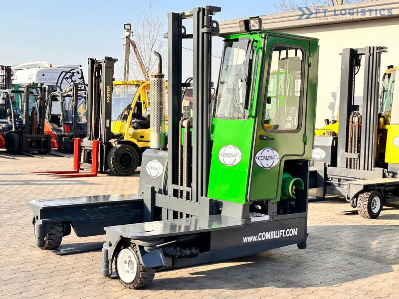 Combilift C3000 / DUPLEX / 4100MM / LPG / FREE LIFT / Like New C3000 / DUPLEX / 4100MM / LPG / FREE LIFT / Like New - 4-veis truck: bilde 1 Combilift C3000 / DUPLEX / 4100MM / LPG / FREE LIFT / Like New C3000 / DUPLEX / 4100MM / LPG / FREE LIFT / Like New - 4-veis truck: bilde 1
