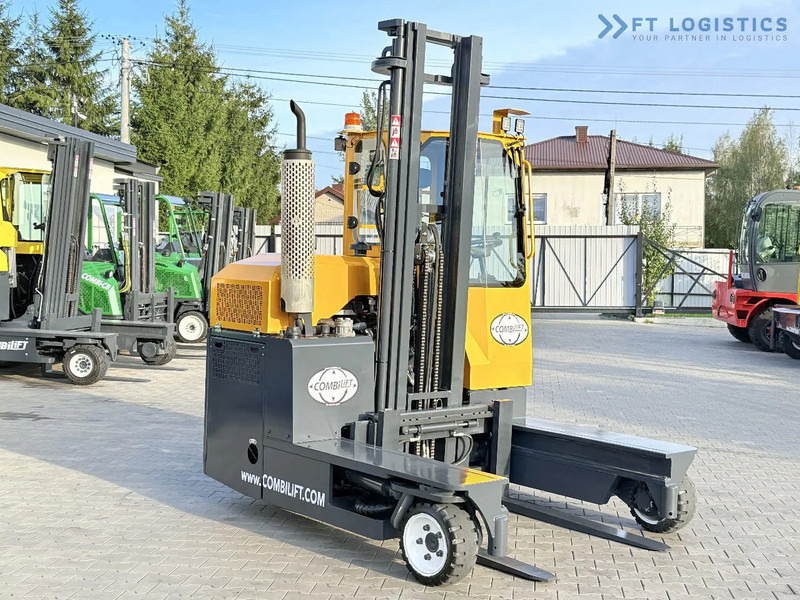 Combilift C3000 / GAS / DUPLEX 4500MM / ONLY 3096 HOURS / FORK SIDE SHIFT / FULL CABIN / EXCELLENT CONDITION / Wide range of four-way and - 4-veis truck: bilde 5 Combilift C3000 / GAS / DUPLEX 4500MM / ONLY 3096 HOURS / FORK SIDE SHIFT / FULL CABIN / EXCELLENT CONDITION / Wide range of four-way and - 4-veis truck: bilde 5