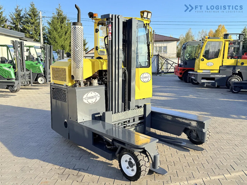 Combilift C3000 / GAS / TRIPLEX 4900MM / FREE LIFT / FORK POSITIONER / FULL CABIN / EXCELLENT CONDITION / Wide range of four-way and side - 4-veis truck: bilde 5 Combilift C3000 / GAS / TRIPLEX 4900MM / FREE LIFT / FORK POSITIONER / FULL CABIN / EXCELLENT CONDITION / Wide range of four-way and side - 4-veis truck: bilde 5