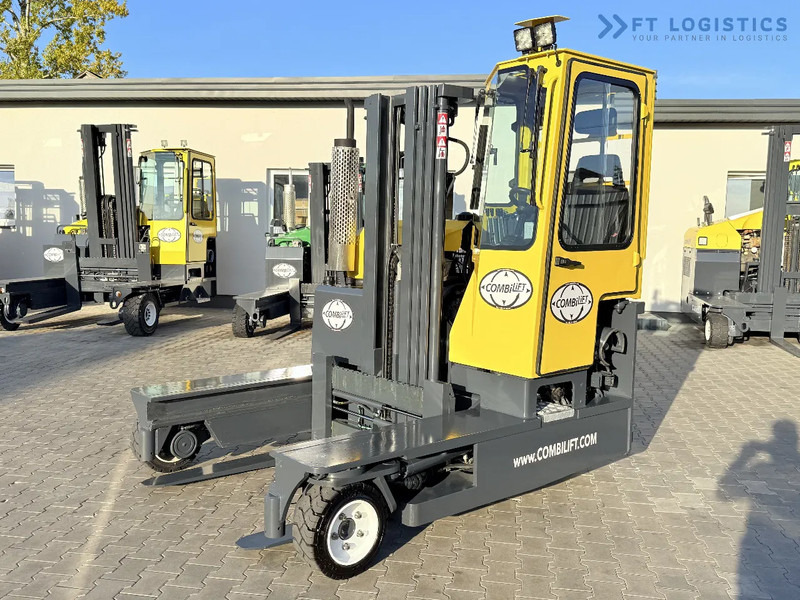 Combilift C3000 / GAS / TRIPLEX 4900MM / FREE LIFT / FORK POSITIONER / FULL CABIN / EXCELLENT CONDITION / Wide range of four-way and side - 4-veis truck: bilde 3 Combilift C3000 / GAS / TRIPLEX 4900MM / FREE LIFT / FORK POSITIONER / FULL CABIN / EXCELLENT CONDITION / Wide range of four-way and side - 4-veis truck: bilde 3