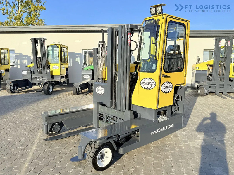 Combilift C3000 / GAS / TRIPLEX 4900MM / FREE LIFT / FORK POSITIONER / FULL CABIN / EXCELLENT CONDITION / Wide range of four-way and side - 4-veis truck: bilde 1 Combilift C3000 / GAS / TRIPLEX 4900MM / FREE LIFT / FORK POSITIONER / FULL CABIN / EXCELLENT CONDITION / Wide range of four-way and side - 4-veis truck: bilde 1