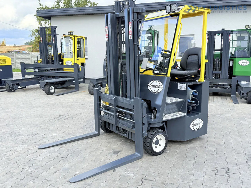 Combilift C3000CB / GAS / TRIPLEX 4900MM / FREE LIFT / FORK POSITIONER / SIDE SHIFT / EXCELLENT CONDITION / Wide range of four-way and sid - 4-veis truck: bilde 1 Combilift C3000CB / GAS / TRIPLEX 4900MM / FREE LIFT / FORK POSITIONER / SIDE SHIFT / EXCELLENT CONDITION / Wide range of four-way and sid - 4-veis truck: bilde 1