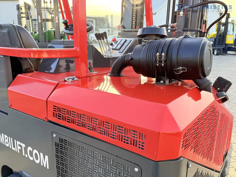 4-veis truck Combilift C3000CB / GAS / TRIPLEX 4900MM / FREE LIFT / SIDE SHIFT / FORK POSITIONER / EXCELLENT CONDITION / Wide range of four-way and sid: bilde 10 4-veis truck Combilift C3000CB / GAS / TRIPLEX 4900MM / FREE LIFT / SIDE SHIFT / FORK POSITIONER / EXCELLENT CONDITION / Wide range of four-way and sid: bilde 10