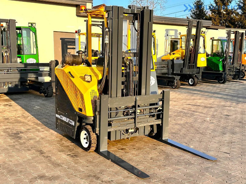 Combilift C3000CB / LPG / TRIPLEX - 4900MM / LPG / FREE LIFT / FORK POSITIONER C3000CB / LPG / TRIPLEX - 4900MM / LPG / FREE LIFT / FORK P - 4-veis truck: bilde 4 Combilift C3000CB / LPG / TRIPLEX - 4900MM / LPG / FREE LIFT / FORK POSITIONER C3000CB / LPG / TRIPLEX - 4900MM / LPG / FREE LIFT / FORK P - 4-veis truck: bilde 4