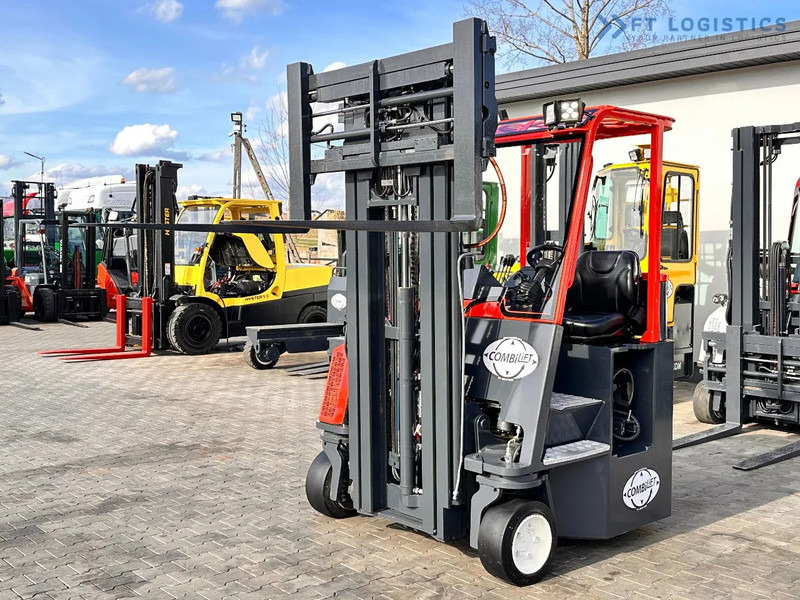 Combilift C3000CB / LPG / TRIPLEX / 5500MM / FREE LIFT / FORK SHIFT / POSITIONER C3000CB / LPG / TRIPLEX / 5500MM / FREE LIFT / FORK SHIFT - 4-veis truck: bilde 1 Combilift C3000CB / LPG / TRIPLEX / 5500MM / FREE LIFT / FORK SHIFT / POSITIONER C3000CB / LPG / TRIPLEX / 5500MM / FREE LIFT / FORK SHIFT - 4-veis truck: bilde 1