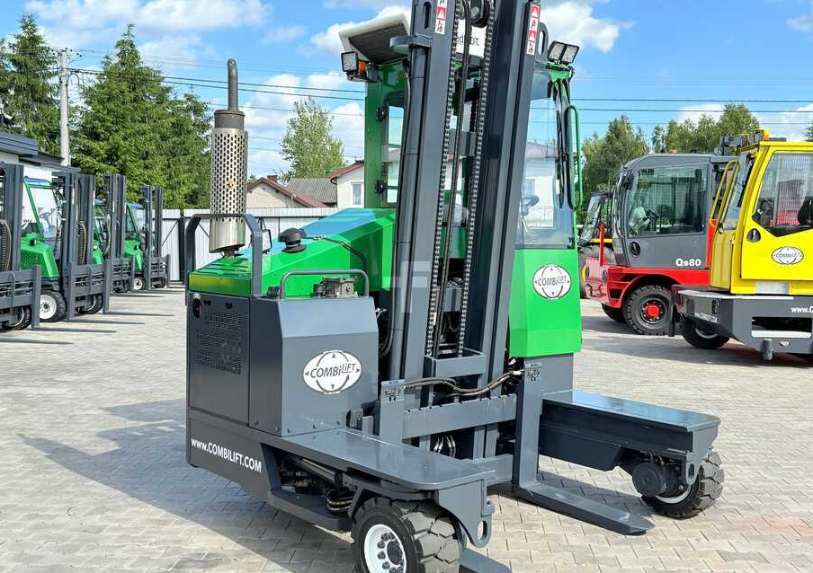 Combilift C3500 / DUPLEX 4100MM / GAS / EXTENDABLE FORKS / CABIN / HEATING + AIR CONDITIONING / LIKE NEW - 4-veis truck: bilde 5 Combilift C3500 / DUPLEX 4100MM / GAS / EXTENDABLE FORKS / CABIN / HEATING + AIR CONDITIONING / LIKE NEW - 4-veis truck: bilde 5