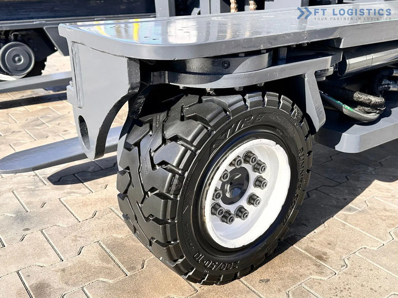 Combilift C4000 / LPG / DUPLEX / 4500MM / FREE LIFT / LIKE NEW C4000 / LPG / DUPLEX / 4500MM / FREE LIFT / LIKE NEW - 4-veis truck: bilde 4 Combilift C4000 / LPG / DUPLEX / 4500MM / FREE LIFT / LIKE NEW C4000 / LPG / DUPLEX / 4500MM / FREE LIFT / LIKE NEW - 4-veis truck: bilde 4