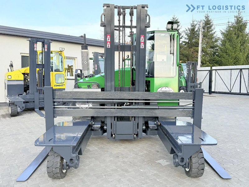 Combilift C4500 / DIESEL / DUPLEX 4000MM / WIDE FORK POSITIONER / HEATING / FULL CABIN / EXCELLENT CONDITION / A wide range of four-way an - 4-veis truck: bilde 5 Combilift C4500 / DIESEL / DUPLEX 4000MM / WIDE FORK POSITIONER / HEATING / FULL CABIN / EXCELLENT CONDITION / A wide range of four-way an - 4-veis truck: bilde 5