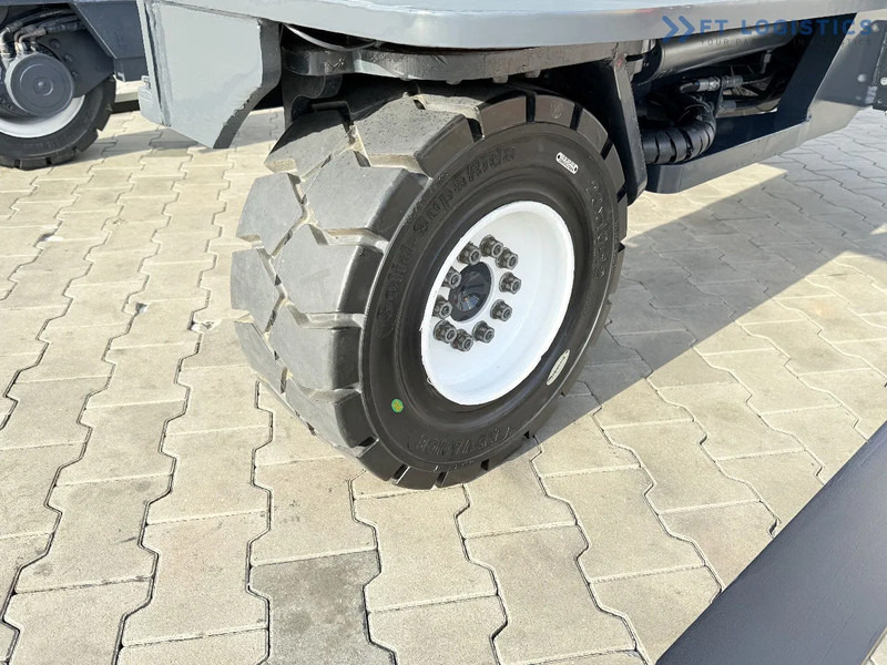 Combilift C5000XL / DIESEL / DUPLEX - 4000MM / WIDE FORK POSITIONER 3350MM / FULL HEATED CABIN / ONLY 6453H / CONDITION - LIKE NEW! C5000X - 4-veis truck: bilde 5 Combilift C5000XL / DIESEL / DUPLEX - 4000MM / WIDE FORK POSITIONER 3350MM / FULL HEATED CABIN / ONLY 6453H / CONDITION - LIKE NEW! C5000X - 4-veis truck: bilde 5