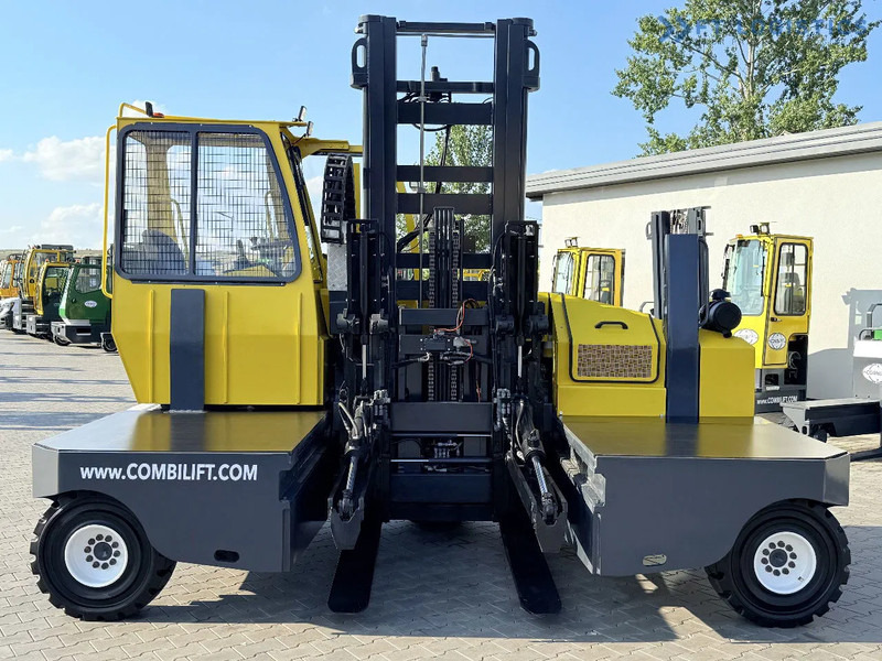 Combilift C6000SR / DUPLEX / 4200MM / LOAD CLAMP ON FORKS / FREE LIFT / DIESEL / POSITIONER / NEW TIRES / LIKE NEW / Wide range of four-wa - 4-veis truck: bilde 3 Combilift C6000SR / DUPLEX / 4200MM / LOAD CLAMP ON FORKS / FREE LIFT / DIESEL / POSITIONER / NEW TIRES / LIKE NEW / Wide range of four-wa - 4-veis truck: bilde 3
